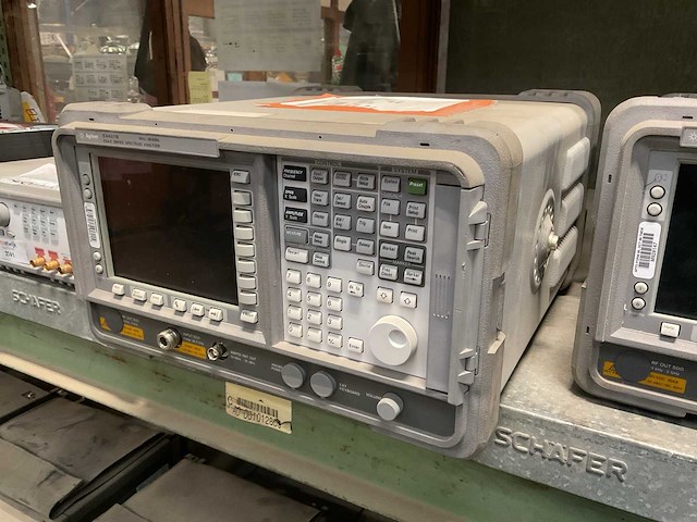 Agilent technologies e4407b spectrum analyzer - afbeelding 2 van  4