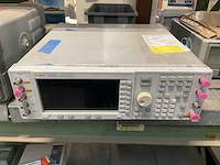 Agilent technologies e4433b signal generator - afbeelding 2 van  4