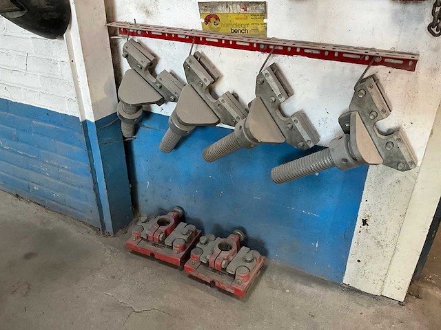 Agip a x a chamaleon bench richtbank - afbeelding 13 van  18