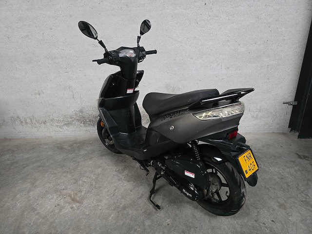 Agm - bromscooter - brash - 4t 45km uitvoering fnr40f - afbeelding 6 van  7