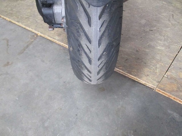 Agm - bromscooter - r8 sport - scooter - afbeelding 11 van  11