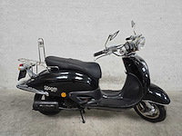 Agm - bromscooter - retro - 4t 45km uitvoering f852pf - afbeelding 2 van  6
