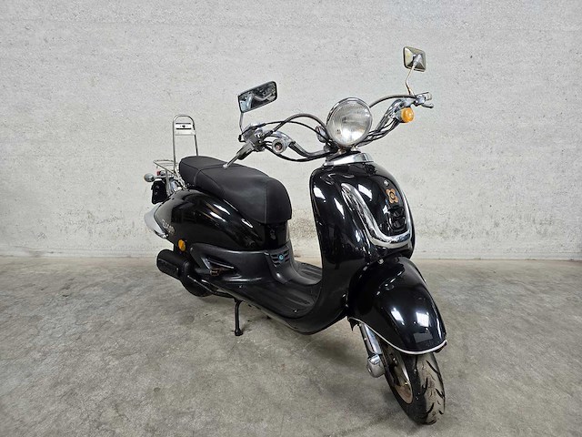 Agm - bromscooter - retro - 4t 45km uitvoering f852pf - afbeelding 4 van  6