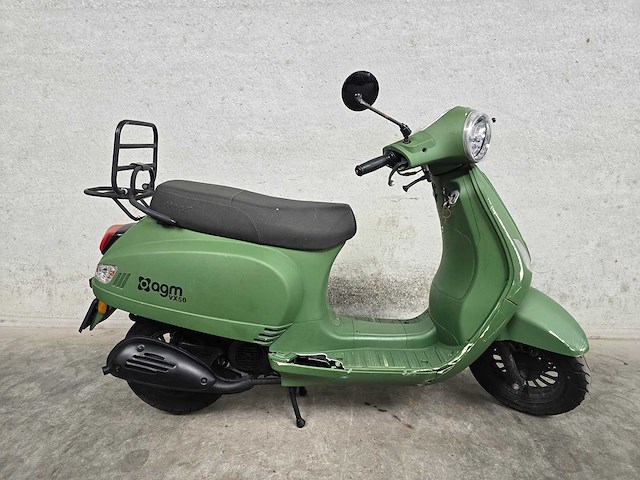Agm - bromscooter - vx50 - brommer - afbeelding 2 van  8