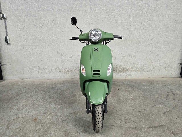 Agm - bromscooter - vx50 - brommer - afbeelding 4 van  8