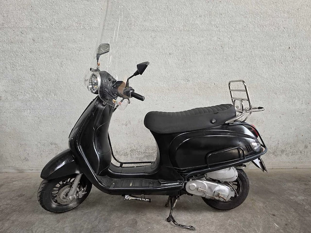Agm - bromscooter - vx50 - brommer - afbeelding 1 van  7