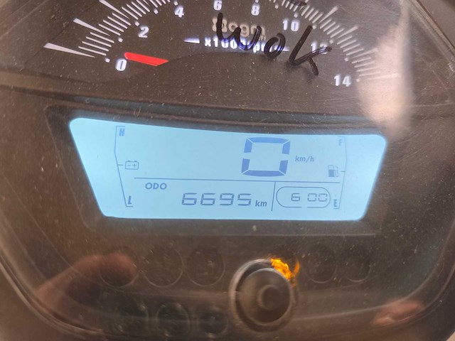 Agm - bromscooter - vx50 injectie - 4t 45km uitvoering flb58d - afbeelding 7 van  7