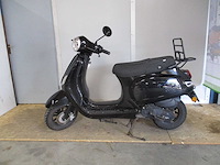 Agm - bromscooter - vx50i injectie - scooter - afbeelding 1 van  10