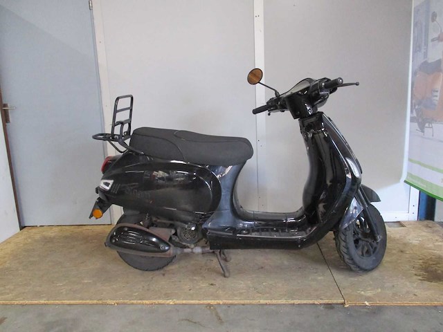Agm - bromscooter - vx50i injectie - scooter - afbeelding 6 van  10