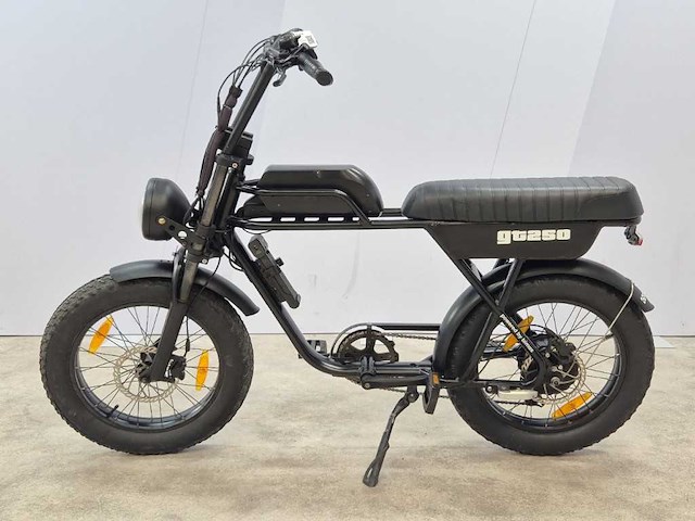 Agm - fatbike - fatbike agm gt250 - elektrische fiets - afbeelding 1 van  11