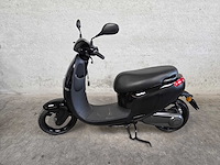 Agm - snorscooter - eco - elektrische 25km uitvoering fdh35l - afbeelding 1 van  8
