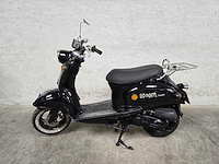 Agm - snorscooter - new flash - 4t 25km uitvoering f323sn - afbeelding 1 van  7