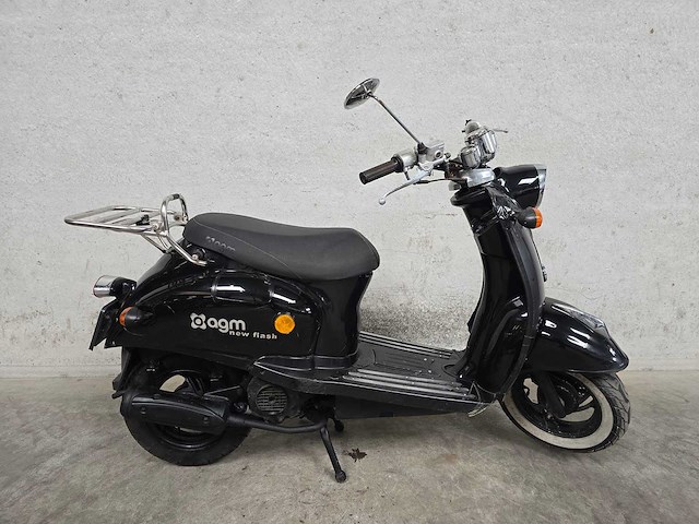 Agm - snorscooter - new flash - 4t 25km uitvoering f323sn - afbeelding 2 van  7