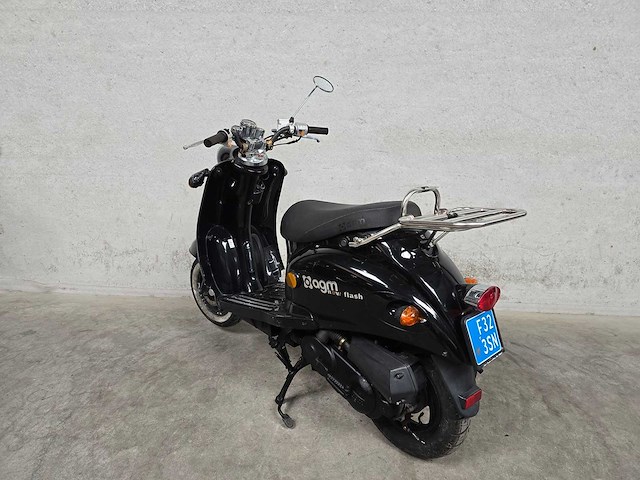 Agm - snorscooter - new flash - 4t 25km uitvoering f323sn - afbeelding 6 van  7