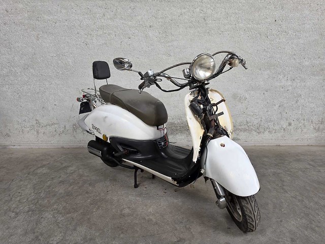 Agm - snorscooter - retro - 4t 25km uitvoering brommer f969tl - afbeelding 2 van  5