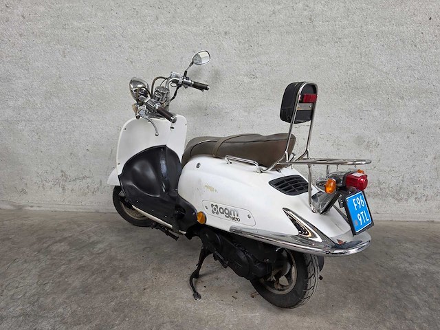 Agm - snorscooter - retro - 4t 25km uitvoering brommer f969tl - afbeelding 7 van  7