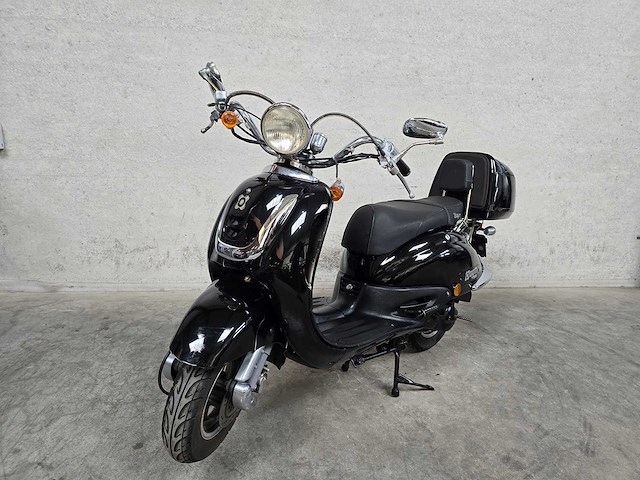Agm - snorscooter - retro - 4t 25km uitvoering d162vf - afbeelding 3 van  6