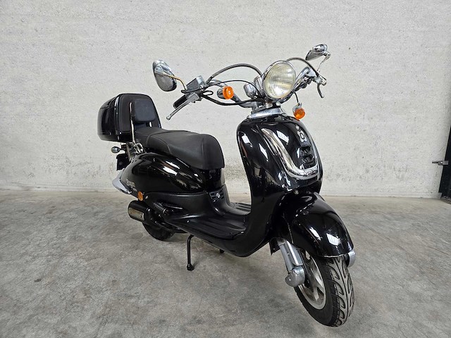 Agm - snorscooter - retro - 4t 25km uitvoering d162vf - afbeelding 1 van  1