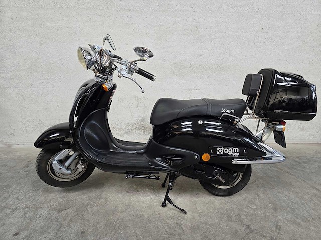 Agm - snorscooter - retro - 4t 25km uitvoering d162vf - afbeelding 1 van  7