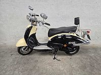 Agm - snorscooter - retro - 4t 25km uitvoering d847hr - afbeelding 1 van  7