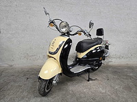 Agm - snorscooter - retro - 4t 25km uitvoering d847hr - afbeelding 3 van  7