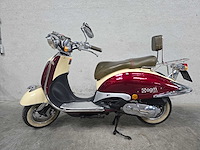 Agm - snorscooter - retro - 4t 25km uitvoering dgs11r - afbeelding 1 van  7