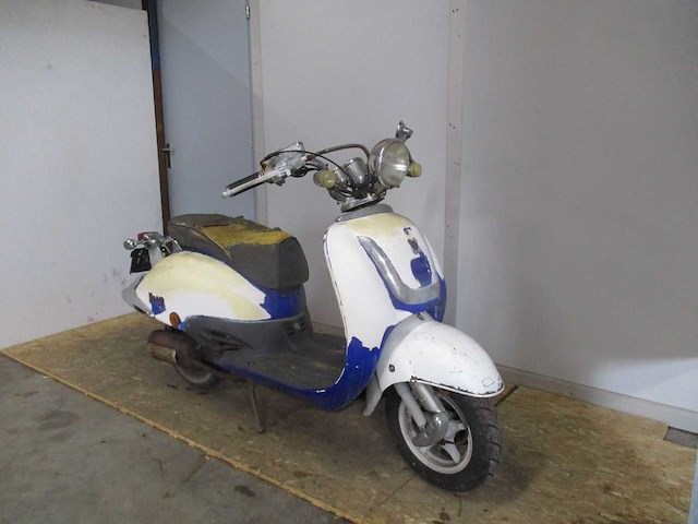 Agm - snorscooter - retro extra - scooter - afbeelding 7 van  11