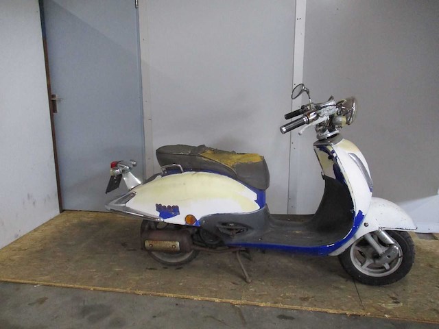 Agm - snorscooter - retro extra - scooter - afbeelding 8 van  11