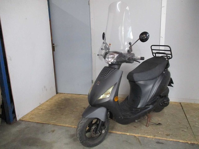 Agm - snorscooter - sp50 zip - scooter - afbeelding 1 van  4