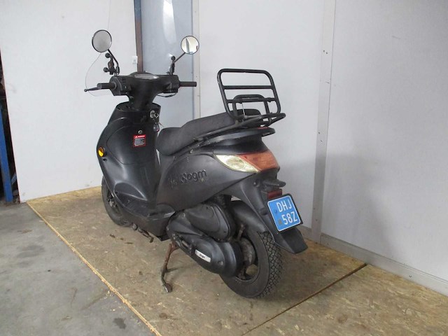 Agm - snorscooter - sp50 zip - scooter - afbeelding 3 van  4
