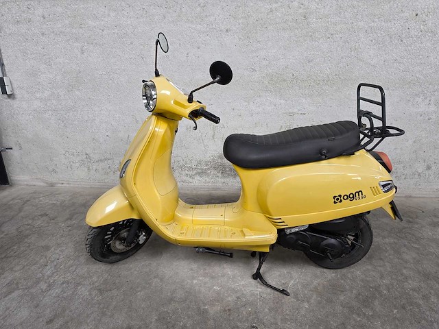 Agm - snorscooter - vx50 - 4t 25km uitvoering dvr10n - afbeelding 1 van  8