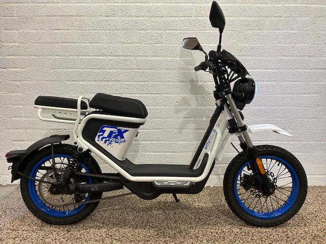 Agm go1tx elektrische brommer - afbeelding 1 van  9