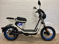 Agm go1tx elektrische brommer - afbeelding 1 van  9