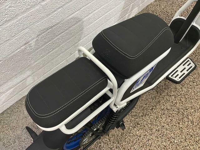 Agm go1tx elektrische brommer - afbeelding 3 van  6