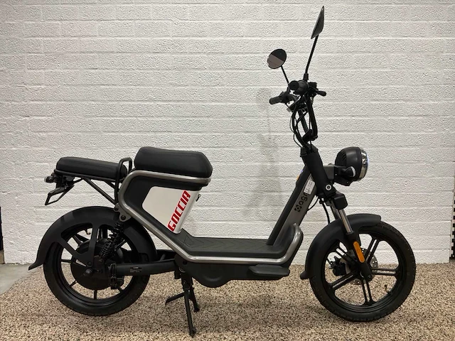 Agm goccia elektrische brommer - afbeelding 1 van  11