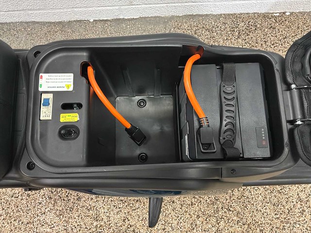 Agm goccia gev2000 elektrische brommer - afbeelding 15 van  15