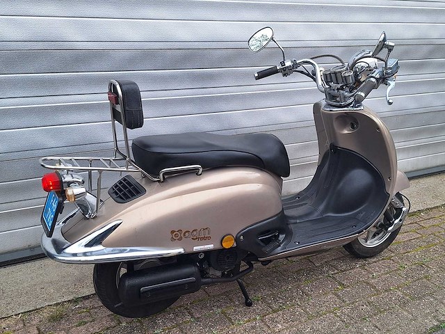 Agm grande retro 25 km snorscooter 4takt - afbeelding 5 van  7