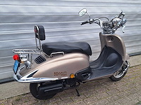 Agm grande retro 25 km snorscooter 4takt - afbeelding 5 van  7