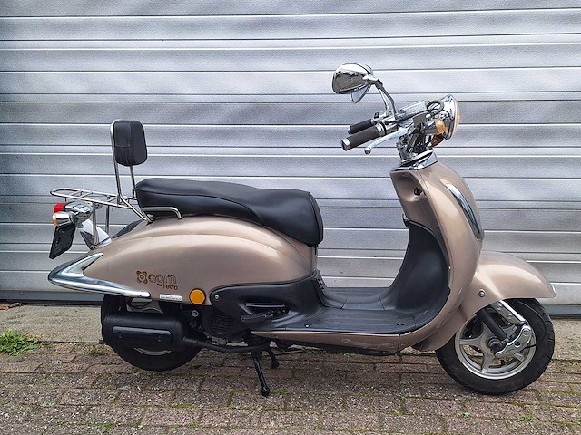 Agm grande retro 25 km snorscooter 4takt - afbeelding 6 van  7