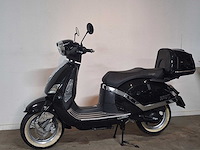 Agm lx 25km snorscooter 4-takt - afbeelding 2 van  7