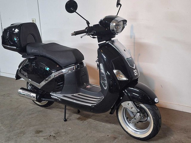 Agm lx 25km snorscooter 4-takt - afbeelding 6 van  7