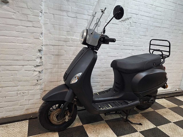 Agm vx50 25 km snorscooter 4takt - afbeelding 2 van  7