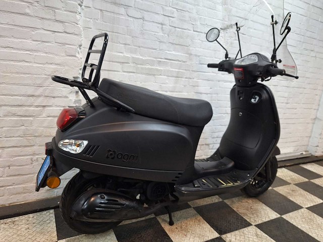 Agm vx50 25 km snorscooter 4takt - afbeelding 7 van  7