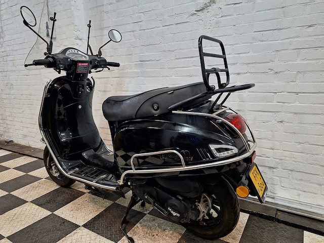 Agm vx50 45 km bromscooter 4takt - afbeelding 3 van  7
