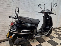 Agm vx50 45 km bromscooter 4takt - afbeelding 5 van  7