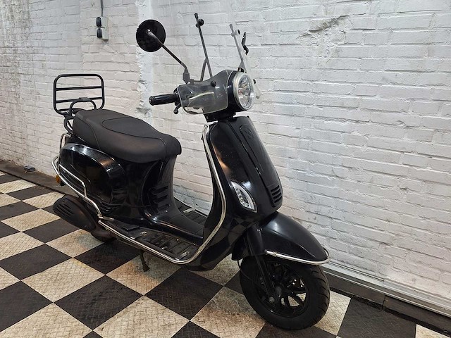 Agm vx50 45 km bromscooter 4takt - afbeelding 7 van  7