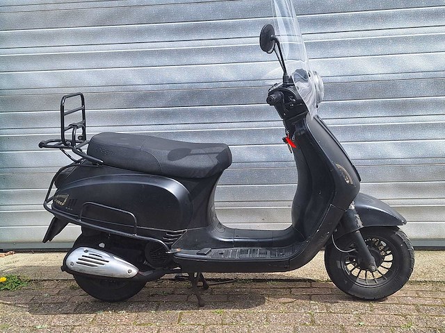 Agm vx50 riva 25 km snorscooter 4takt - afbeelding 5 van  7