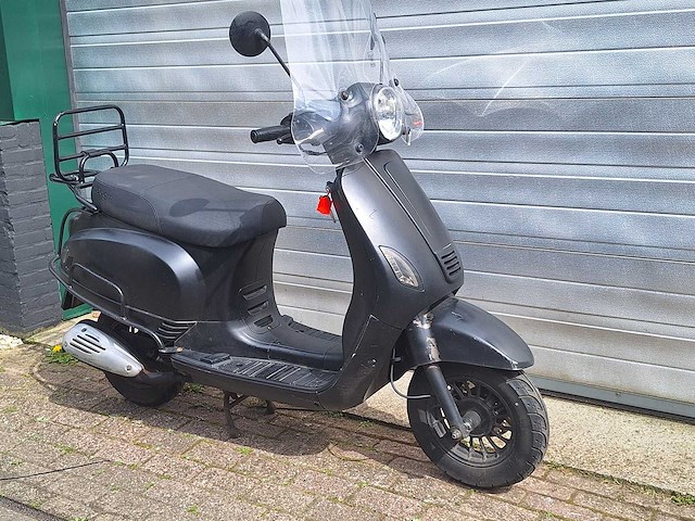 Agm vx50 riva 25 km snorscooter 4takt - afbeelding 6 van  7