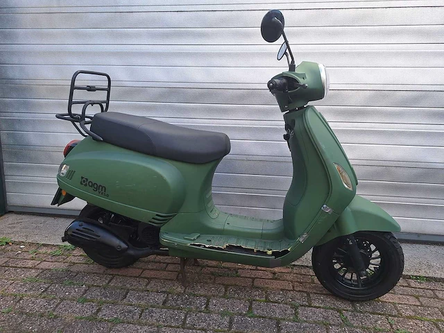 Agm vx50 riva 45km 4t bromscooter - afbeelding 4 van  6