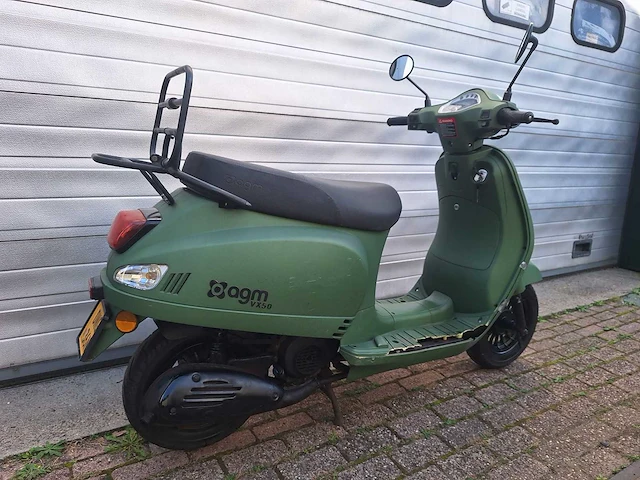 Agm vx50 riva 45km 4t bromscooter - afbeelding 6 van  6